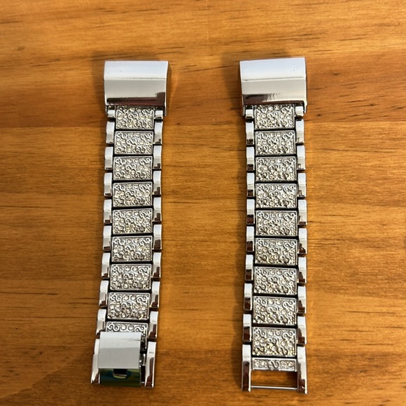 Shiny Fitbit Charge 2 watchband NWOT - Picture 2 of 6